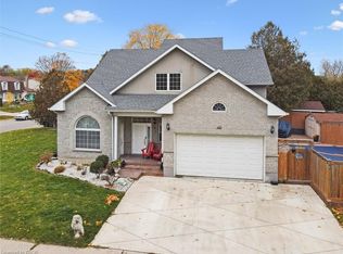 122 Grand River Blvd, Kitchener, ON N2A 4E3