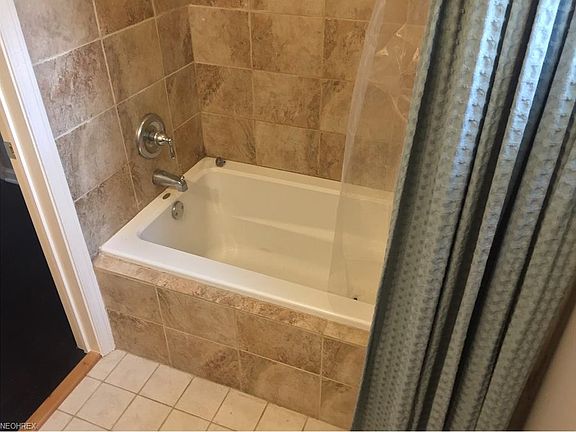 5th image of 1257 Orchard Heights Dr