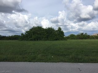 1305 NE 8th Place Cpe, Coral, FL 33909