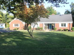 9 Shelly Dr, Defiance, OH 43512