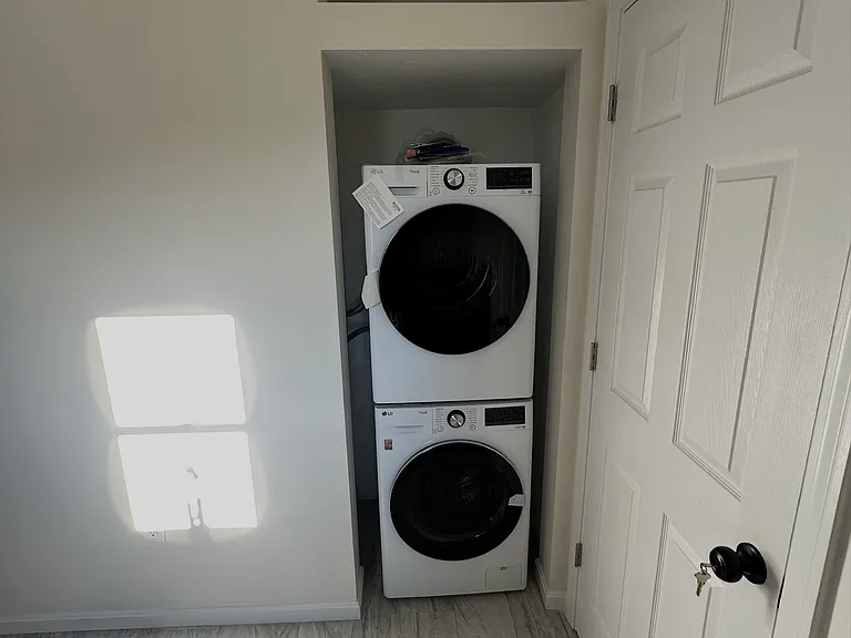 19 Leslie Rd — Photo 10
