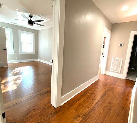 3rd image of 414-420 W Wayne St #414