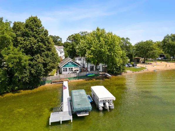 123 S Ferry Dr, Lake Mills, WI 53551