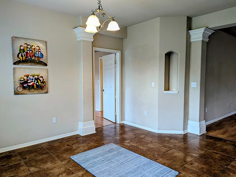 325 Pacific Dr — Photo 15