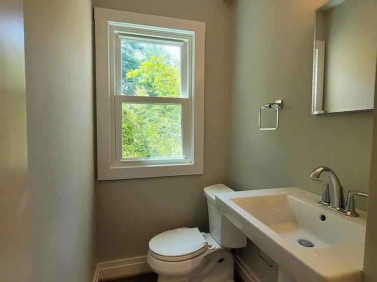 103 Ashby St — Photo 14