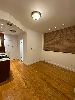 Rented by Corcoran | media 14