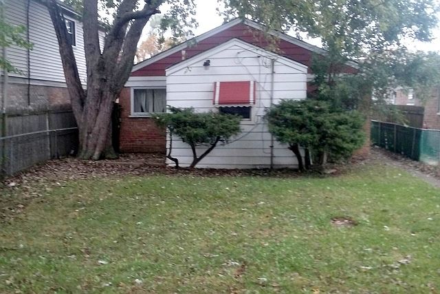 2nd image of 3523 W 80th Pl