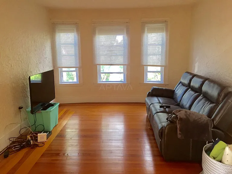 330 Main St #3 — Photo 3