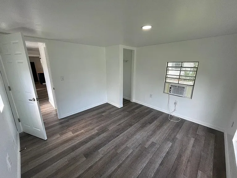 2923 Dover Ln — Photo 10