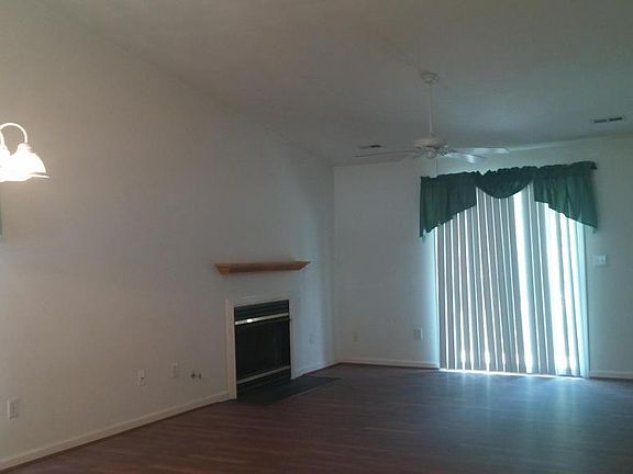3rd image of 7312 Scarlet Oak Ct