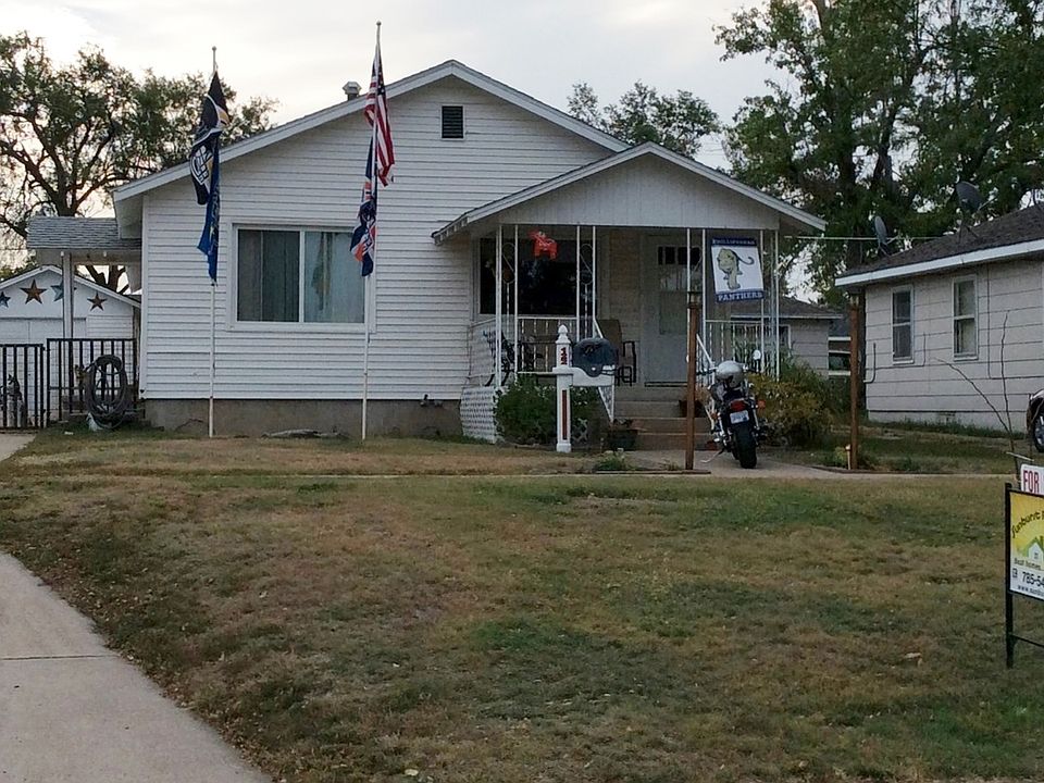122 1st St, Phillipsburg, KS 67661 Zillow