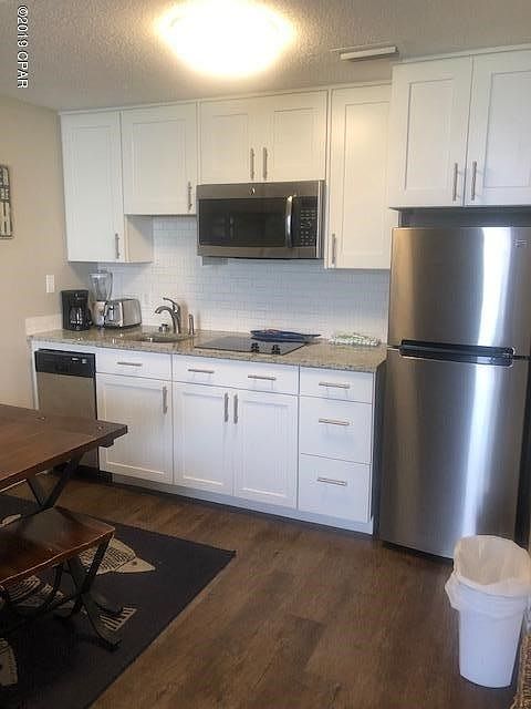 MAJESTIC CLOSE UP KITCHEN