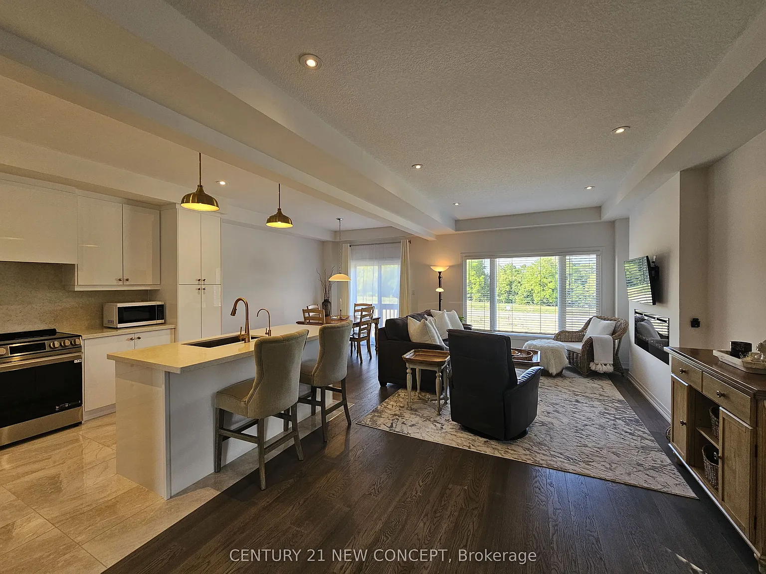4 bed, $3,200 — Photo 4
