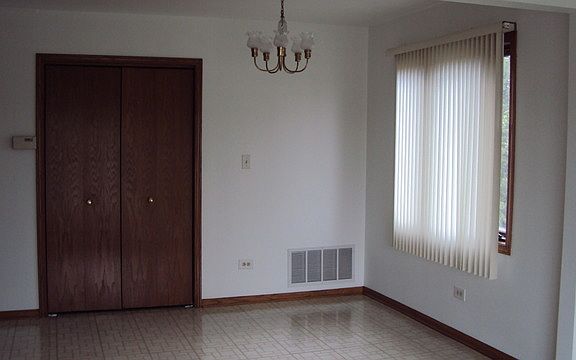 3rd image of 7915 Narragansett Ave APT 2S