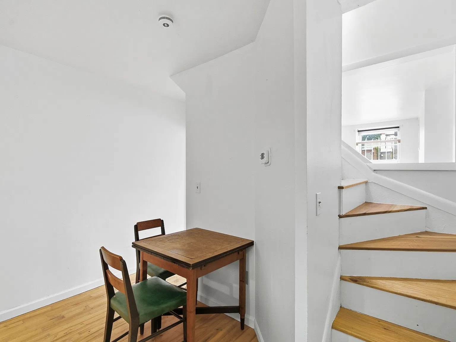 2 bed, 840 sqft, $1,500 — Photo 3