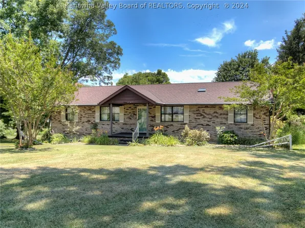 2095 Mount Vernon Rd, Hurricane, WV 25526