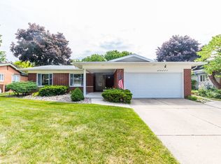 31546 Bretz Dr, Warren, MI 48093