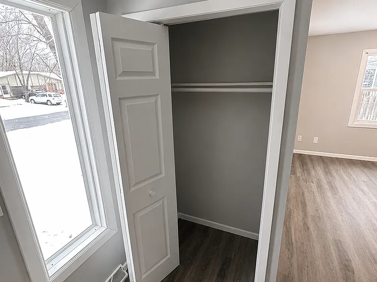 12421 Tyler St NE — Photo 5