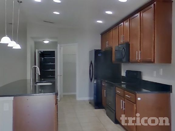 5th image of 15963 Bainebridge Dr