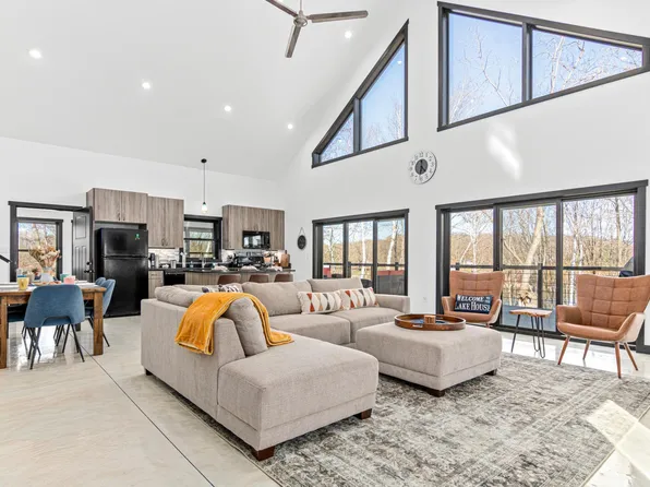 1368 190th St, Saint Croix Falls, WI 54024