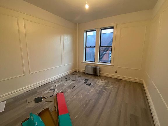 2nd image of 784 Park Pl #2C
