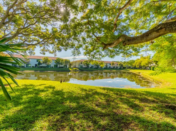 4203 Napoli Lake Drive, Riviera Beach, FL 33410