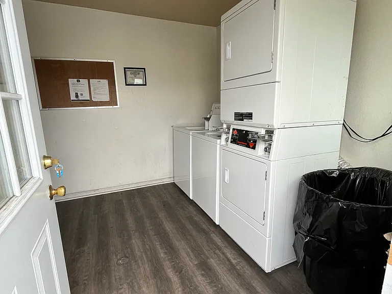 1216 E La Palma Ave — Photo 2