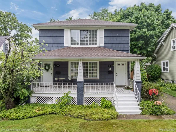 316 Hillcrest Ave, Grosse Pointe Farms, MI 48236