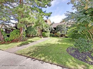 215 E Jefferson Ave, Wildwood Crest, NJ 08260