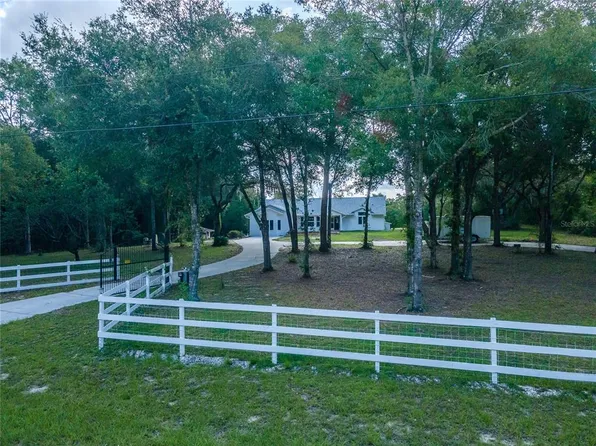 4922 Oakfield Cir, Dade City, FL 33523