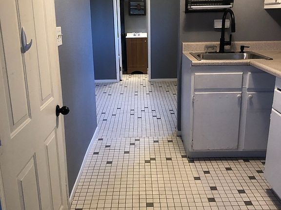 5th image of 13568-2 Kismet Ave #1