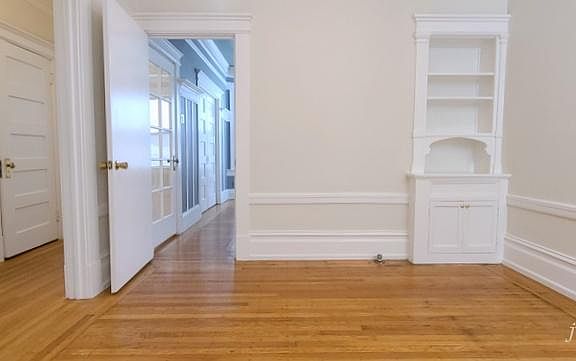 5th image of 1120 Taylor St #1
