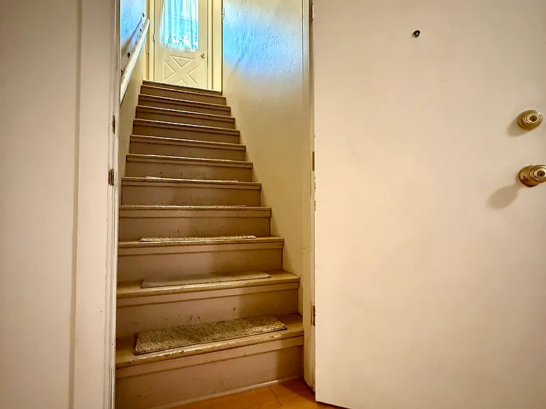 610 Cowan St #1/2 — Photo 15