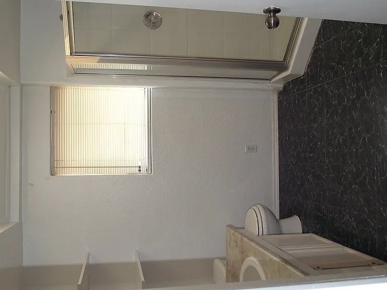 5008 Royal Dr — Photo 13