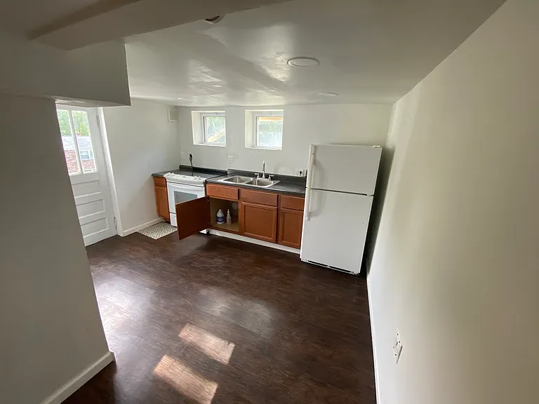 61 Pointview Rd #1 — Photo 70