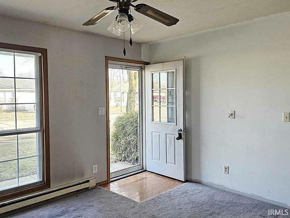 2nd image of 728 Shakamak Ct