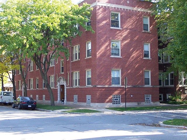 1st image of 2215 W Ainslie St #1