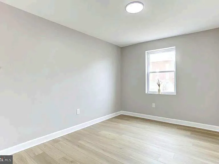 1012 Elton Ave #1 — Photo 3