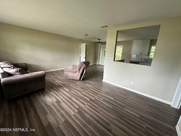 5th image of 2713 HIRSCH Avenue