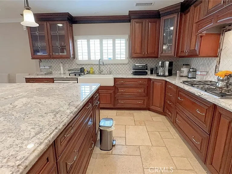 5418 Saratoga St — Photo 8