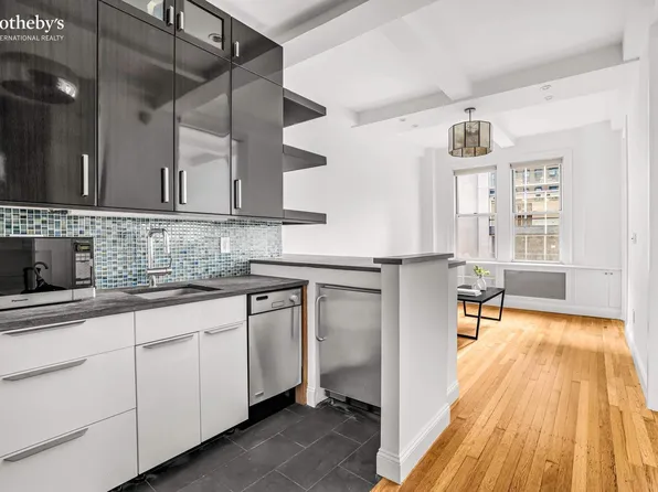 66 Madison Avenue image 2 of 6