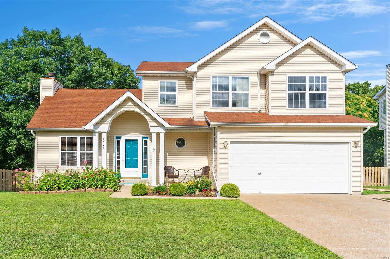 2521 Greenway photo 1