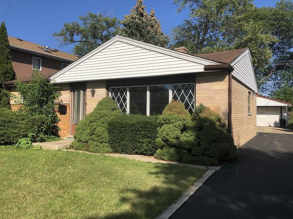 3rd image of 8243 N Oconto Ave