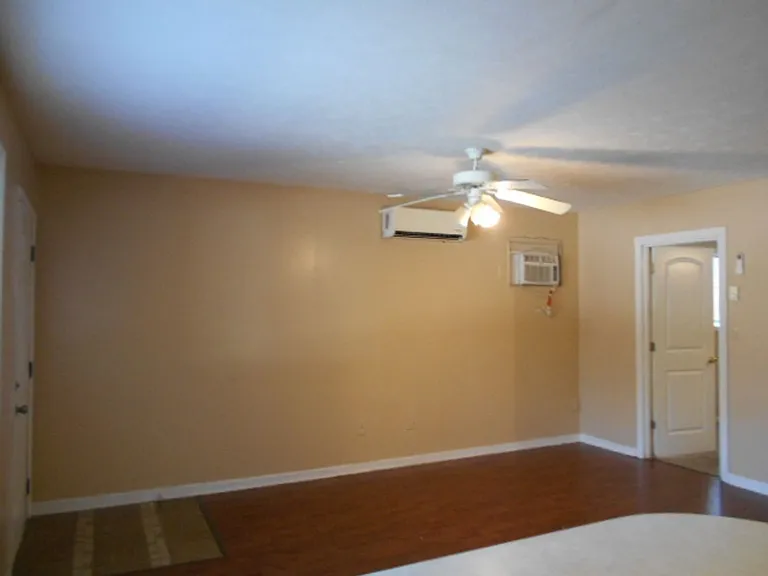 6218 Blynn Dr — Photo 3