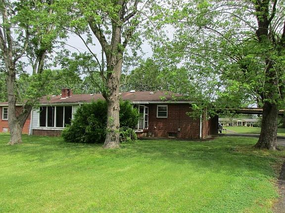 5th image of 1101 Lakeview Dr
