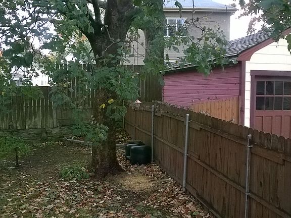 5th image of 85 Blanding Ave
