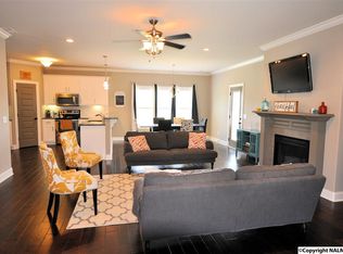 121 Khaki Ridge Dr, Hazel Green, AL 35750