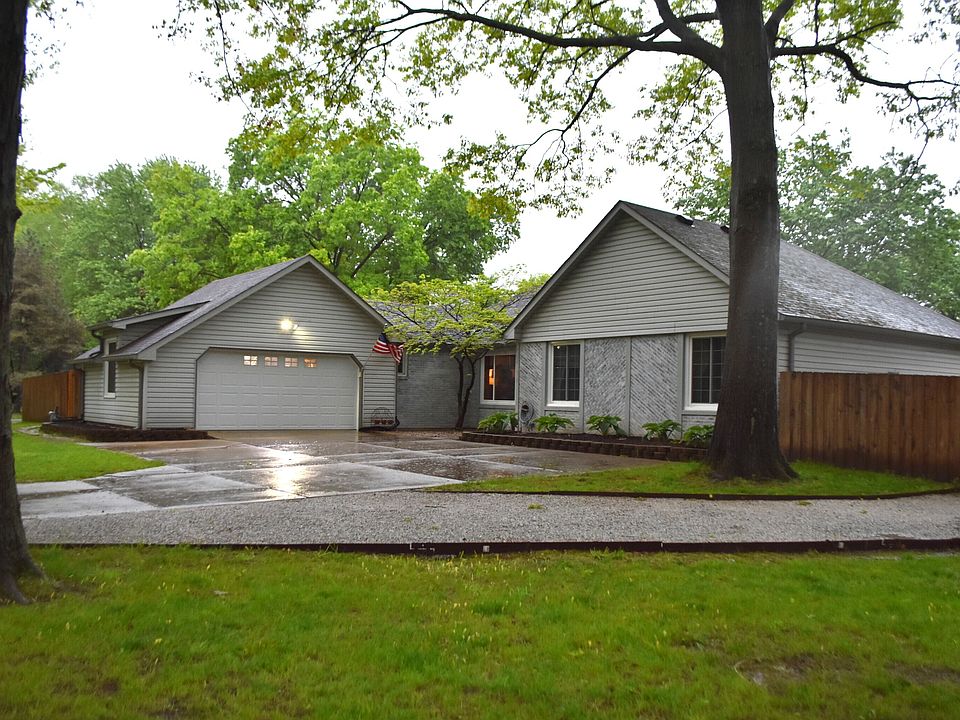 1st image of 2370 Woodland Trce