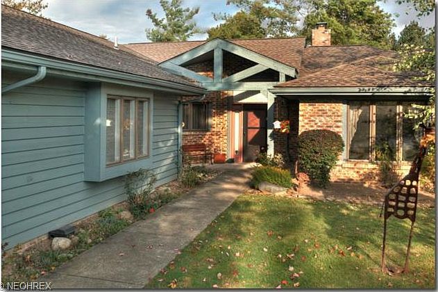 1st image of 15 Stratford Ct