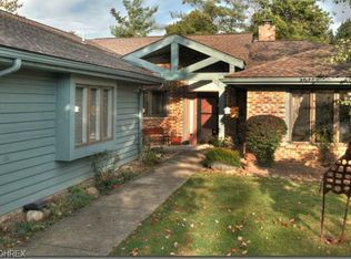 15 Stratford Ct, Beachwood, OH 44122